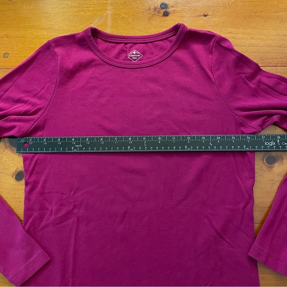 St. John’s Bay Petite Long Sleeve Shirt Soft Stretch Raspberry 100% Cotton EUC - Picture 7 of 9
